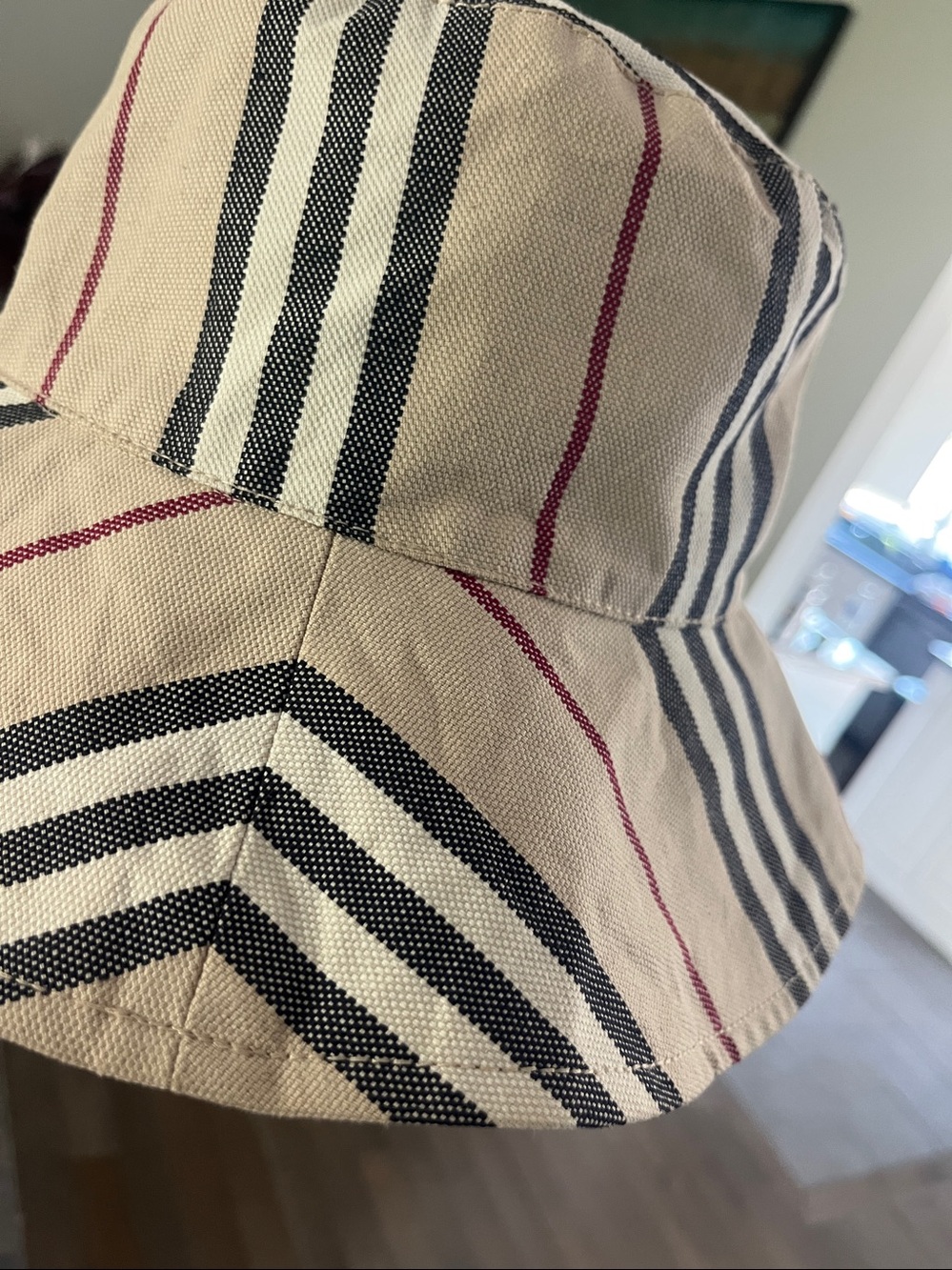 Burberry London Bucket Nova Check Hat - Picture 3 of 16